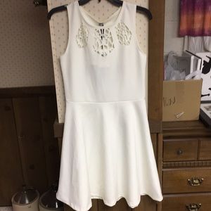 Off white Dress size M - NWT
